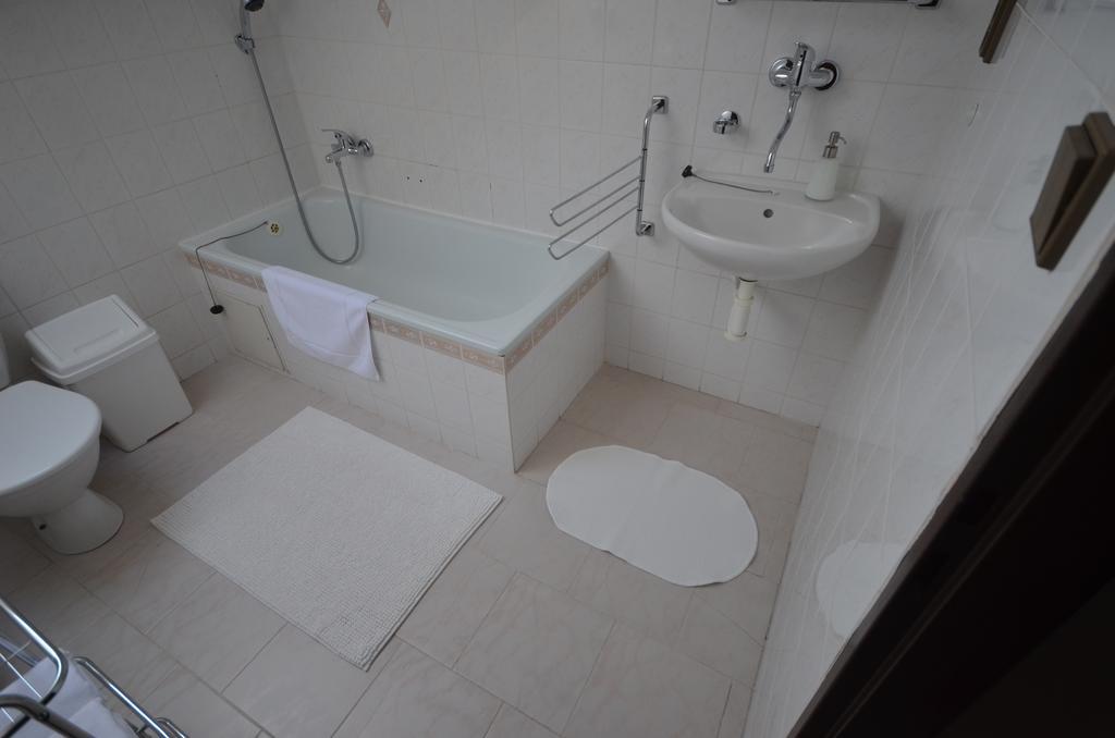 Zerotin Penzion Bed & Breakfast 3* Velké Losiny
