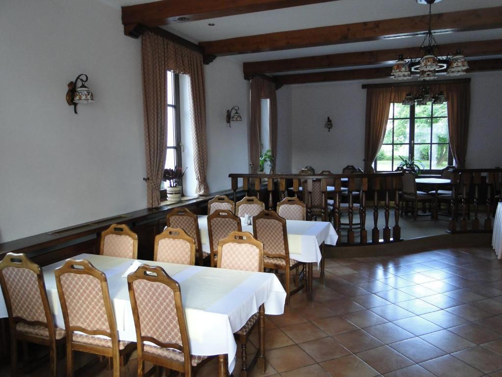 Zerotin Penzion Bed & Breakfast 3*